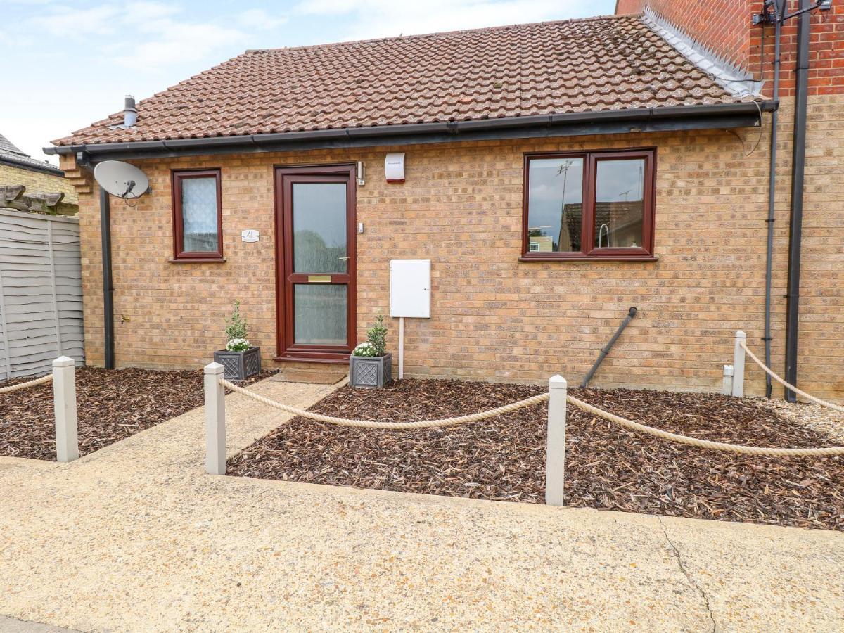 Village Retreat Ely Exterior foto
